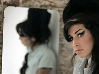 Φωτογραφία για Στο «σφυρί» το σπίτι της Amy Winehouse