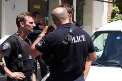 Μαχαίρωσαν τρεις αλλοδαπούς τα ξημερώματα στο Νέο Κόσμο