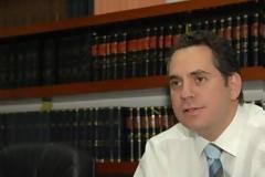 Παπαδόπουλος προς Σιαρλή: Φέρε μέτρα η παραιτήσου