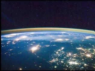 Φωτογραφία για VIDEO: Σόου φωτός στη γήινη ατμόσφαιρα