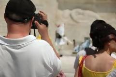 Απογοητευτικά τα πρώτα μηνύματα για την πορεία της τουριστικής κίνησης