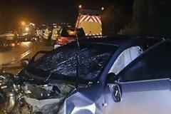 Φορτηγό συγκρούστηκε με Ι.Χ. στη Λεωφόρο Κηφισού!