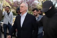 Καταθέσεις χρυσάφι για τον Άκη στην Ελβετία