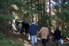 Πήγε για πεζοπορία και τραυμάτισε το πόδι της
