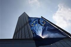H EKT διαψεύδει τις δηλώσεις Μαζούχ για μισθούς και συντάξεις