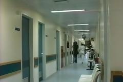 Οι κερδοσκόποι προμηθευτές αφήνουν χωρίς υλικά τα νοσοκομεία
