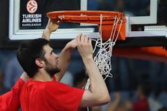 Ο ΚΩΣΤΑΣ ΠΑΠΑΝΙΚΟΛΑΟΥ ΚΑΙ ΤΑ ΝΤΡΑΦΤ ΤΟΥ NBA...