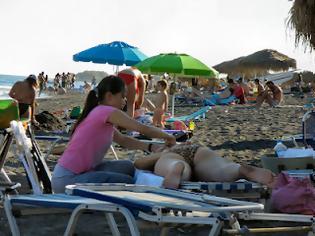 Φωτογραφία για Με χειροπέδες δύο Κινέζες που έκαναν μασάζ σε παραλίες