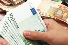 Όργιο φοροδιαφυγής αποκαλύπτει το άνοιγμα τραπεζικών λογαριασμών από το ΣΔΟΕ