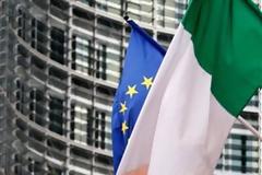 Εκδήλωση αλληλεγγύης προς τον Ελληνικό λαό στο κέντρο του Δουβλίνου