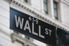 Μεικτή εικόνα στη Wall Street