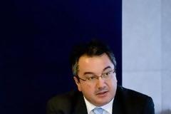Μόσιαλος: Είναι αλήθεια ότι οι Ευρωπαίοι μας δανείζουν με ληστρικά επιτόκια;