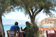 Με λάθος παρέα στις διακοπές; Καλά να περάσεις!