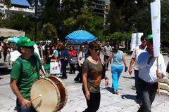 Δωρεάν εισιτήρια του ΟΑΣΑ μοιράζουν στο Σύνταγμα!
