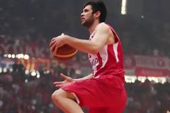 ΣΕ CAMP ΣΤΟ ΤΡΕΒΙΖΟ Ο ΠΑΠΑΝΙΚΟΛΑΟΥ