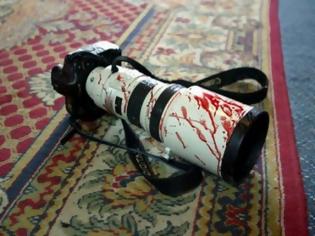 Φωτογραφία για Πιο βίαιες γίνονται οι επιθέσεις κατά δημοσιογράφων στην Ευρώπη