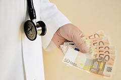 Σκάνδαλο φοροδιαφυγής από γιατρούς που εξέδιδαν πιστοποιητικά σε σχολεία