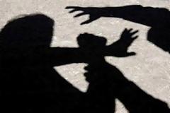 Αλλοδαποί λήστεψαν με τη χρήση βίας ηλικιωμένες στη μέση του δρόμου..