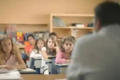 Για την προεκλογική διαφήμιση της ΝΔ υπέρ του ευρώ με τα παιδάκια