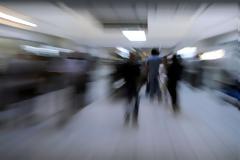 FT: Oι Δημόσιοι Υπάλληλοι στηρίζουν ΣΥΡΙΖΑ για μην χάσουν τα προνόμια