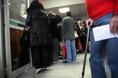 Τουλάχιστον 15.000 δικαιούχοι δεν θα λάβουν προνοιακά επιδόματα