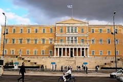 Η απειλή είναι συνολική για την ύπαρξη της Ελλάδας...