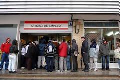 ΕΛΣΤΑΤ: Σε νέα ύψη η ανεργία, αγγίζει το 22%...