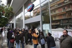 Στο επίπεδο-ρεκόρ του 21,9% η ανεργία τον Μάρτιο, άνεργος ένας στους δύο νέους