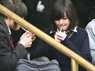 Φωτογραφία για Πρόστιμο έως και 10.000 ευρώ σε διευθυντές σχολείων αν οι μαθητές καπνίζουν