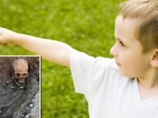 Φωτογραφία για ΣΥΓΚΛΟΝΙΖΕΙ: 3χρονος θυμάται ότι δολοφονήθηκε και δείχνει πού είναι το πτώμα του... [video]