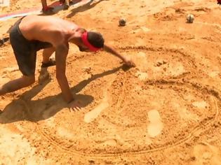 Φωτογραφία για Survivor: Τι χάραξε στην άμμο ο Μουρούτσος; Η τρυφερή αφιέρωση