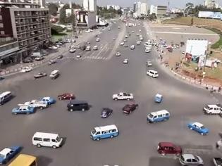 Φωτογραφία για Το βίντεο με τα 9.000.000 κλικ! Δείτε πως οδηγούν στην Αιθιοπία... [video]