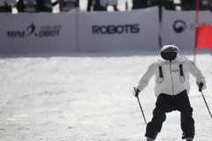 Ρομπότ σκιέρ έκαναν τους δικούς τους Ολυμπιακούς Αγώνες στη Νότια Κορέα