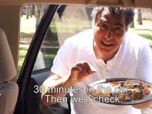 Φωτογραφία για Αφήνει μια άψητη πίτσα μέσα στο αυτοκίνητο και μετά από 30 λεπτά - Θα πάθετε ΣΟΚ... [video]