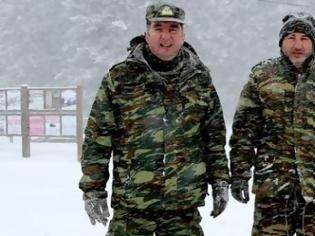 Φωτογραφία για ΣΜΥ: Εν μέσω χιονοθύελλας η χειμερινή διαβίωση-εκπαίδευση Σπουδαστών και Εφέδρων Αξιωματικών (βίντεο-φωτό)