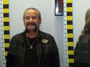 Φωτογραφία για Αυτός είναι 61χρονος Λαρισαίος πρώην αστυνομικός που συνελήφθη για παιδική πορνογραφία- Χαμογελάει στις φωτογραφίες της ΕΛ.ΑΣ.