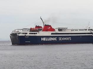 Φωτογραφία για Δεμένο το πλοίο «Άρτεμις» στο Λαύριο λόγω μηχανικής βλάβης