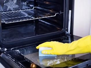 Φωτογραφία για Πώς να καθαρίσετε γρήγορα το φούρνο σας από τα κατάλοιπα