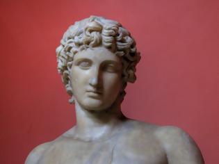 Φωτογραφία για Ο Σωκράτης ετυμολογεί το όνομα του Απόλλωνα