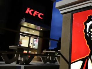 Φωτογραφία για Βρετανία: Έκλεισαν τα KFC γιατί ξέμειναν από ... κοτόπουλα!