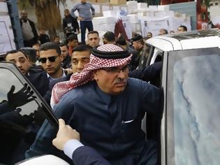 Φωτογραφία για Το Κατάρ δίνει 9 εκατ. δολάρια για τους Παλαιστίνους της Γάζας