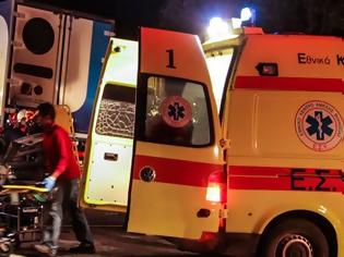 Φωτογραφία για Τραγωδία στην Εθνική Αθηνών-Λαμίας: Νεκρός οδηγός από σύγκρουση ΙΧ με νταλίκα