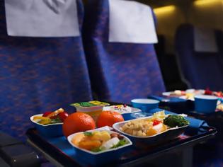 Φωτογραφία για Άραγε μπορείτε να ζητήσετε και δεύτερο πιάτο φαγητό στο αεροπλάνο;