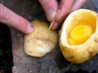 Φωτογραφία για Πήρε μια πατάτα και έβαλε μέσα σε αυτήν ένα αυγό – Ο λόγος; [video]