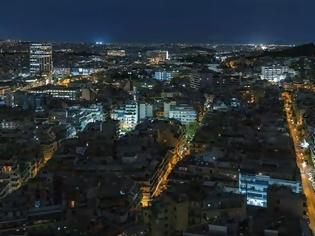 Φωτογραφία για Η Αθήνα τη νύχτα - Ένα μαγικό βίντεο για την πόλη που αλλάζει