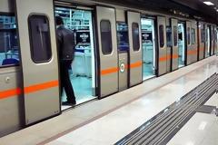 Ο Γιώργος Καλλιακμάνης ενημερώνει για τα εισιτήρια σε Μετρό και Προαστιακό