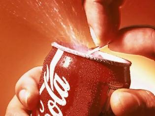 Φωτογραφία για ΑΠΙΣΤΕΥΤΟ: Οικοδόμος ήπιε κουτάκι Coca Cola που έχει λήξει εδώ και 23 χρόνια- Δείτε τι του συνέβη...