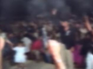 Φωτογραφία για Τέτοιο πιστολίδι δεν έχετε ξαναδεί… Χιλιάδες μπαλωθιές σε κρητικό γλέντι στα Χανιά [video]