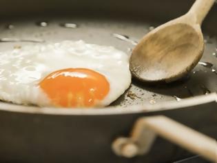Φωτογραφία για Δεν πρέπει ποτέ να μαγειρεύετε με αυτό τον τρόπο τα αυγά