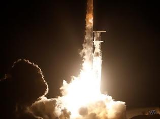 Φωτογραφία για Η SpaceX εκτόξευσε τους πρώτους δορυφόρους της για παροχή Ίντερνετ